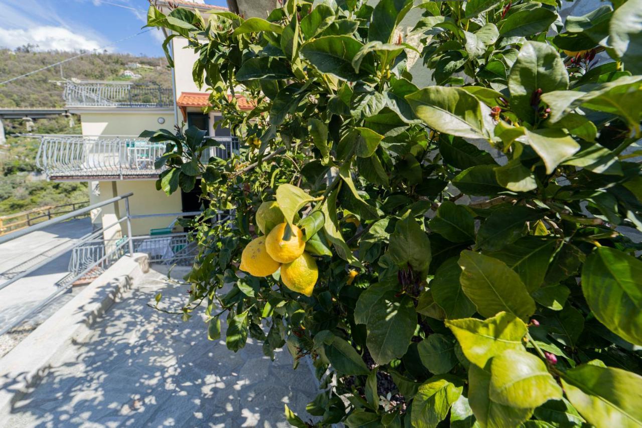 Casa Vacanza Il Portico Moneglia Bagian luar foto